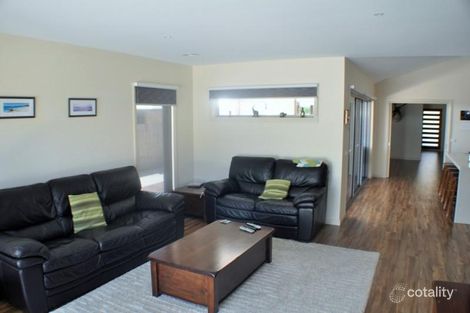 Property photo of 14 Cuttlers Circuit Wonthaggi VIC 3995