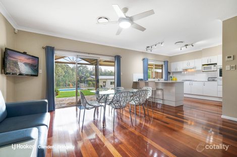 Property photo of 12 Pepperfields Place Grasmere NSW 2570