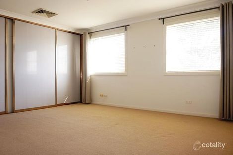 Property photo of 10 Grevillea Drive St Clair NSW 2759