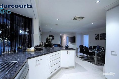 Property photo of 13 Whatman Way Australind WA 6233