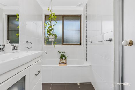 Property photo of 30 Huntley Road Avondale NSW 2530