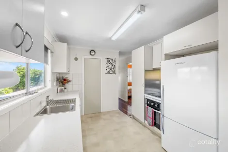 Property photo of 152 Philip Street Kin Kora QLD 4680