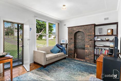 Property photo of 7 Carrington Street Bulli NSW 2516
