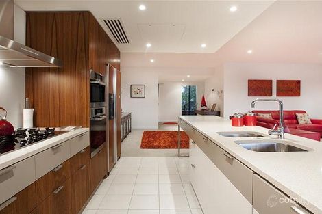 Property photo of 103/10 Pidgeon Close West End QLD 4101