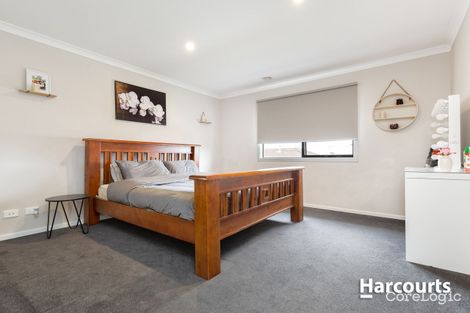 Property photo of 33 Andretti Avenue Lynbrook VIC 3975