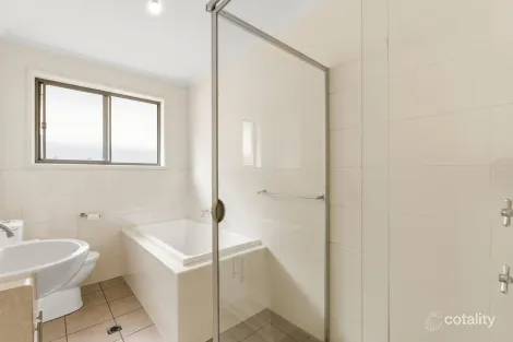 Property photo of 4 Flinders Drive Valley View SA 5093