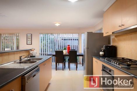 Property photo of 25 Bounty Way Berwick VIC 3806