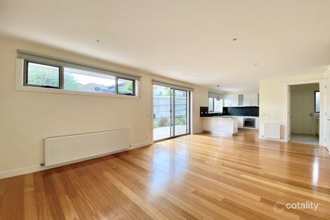 Property photo of 2/541 Centre Road Bentleigh VIC 3204