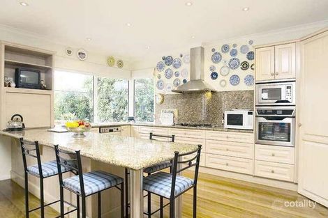 Property photo of 25 Peacock Street Burwood VIC 3125