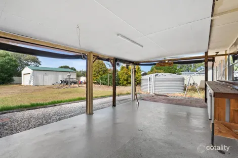 Property photo of 8 Thomas Street Pittsworth QLD 4356