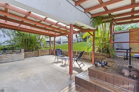 Property photo of 47 Roseneath Parade Wynnum West QLD 4178