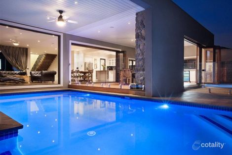 Property photo of 15 The Grange Caroline Springs VIC 3023