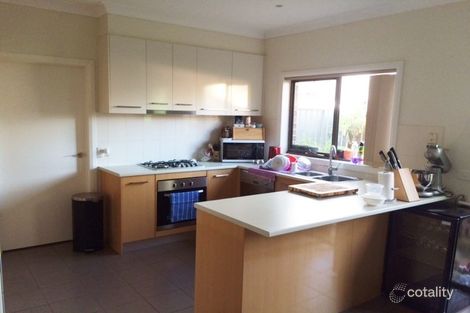 Property photo of 2/5 Harvard Court Truganina VIC 3029