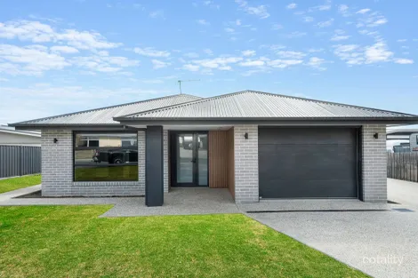 6 Tamworth St, Sulphur Creek, TAS 7316