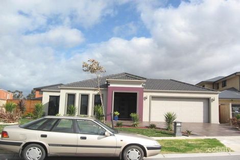 Property photo of 23 The Water Course Keysborough VIC 3173