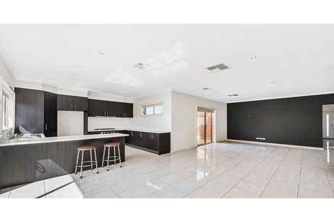 Property photo of 4/4 Granholm Grove Harkness VIC 3337