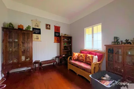 Property photo of 22 Grove Cairns North QLD 4870