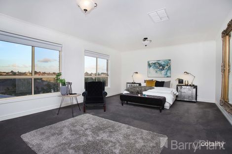 Property photo of 17 Piccadilly Court Greenvale VIC 3059
