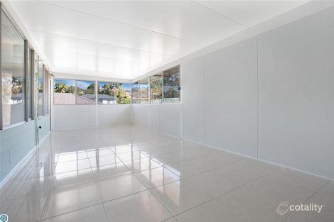 Property photo of 38 Tallawong Crescent Dapto NSW 2530