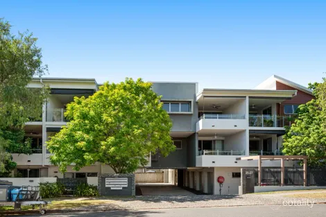 2/25 WORDEN ST, MORNINGSIDE, QLD 4170