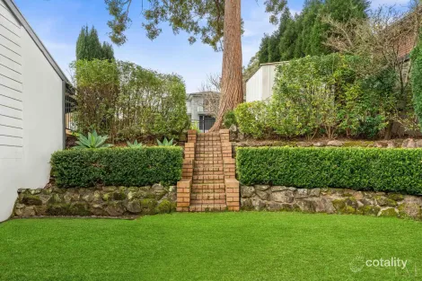Property photo of 4 Holly Circuit New Lambton Heights NSW 2305