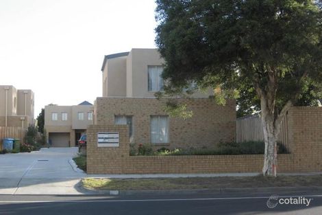 Property photo of 2/109-111 McFees Road Dandenong North VIC 3175