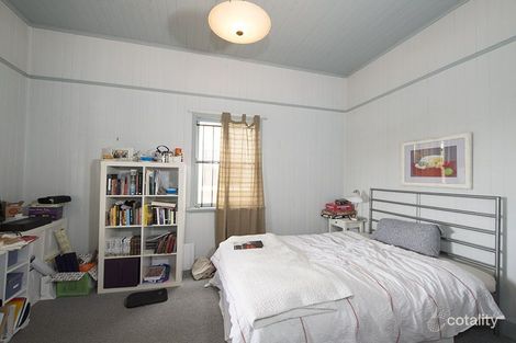 Property photo of 32 Burlington Street East Brisbane QLD 4169