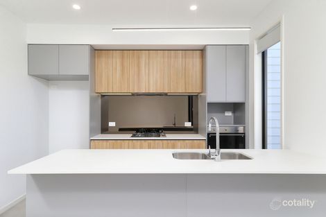 8 Ben Dalley Dr, Helensvale, QLD 4212