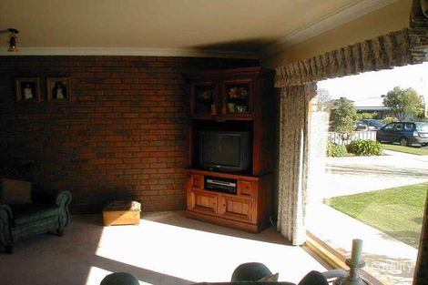 Property photo of 11 Hayes Drive Horsham VIC 3400