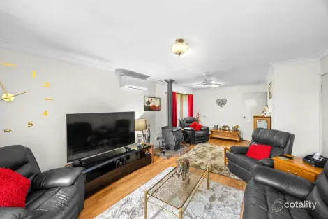 Property photo of 1 Shannon Way Collie WA 6225