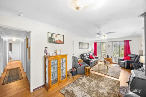 Property photo of 1 Shannon Way Collie WA 6225