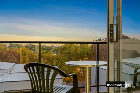 Property photo of 17/122 Mounts Bay Road Perth WA 6000