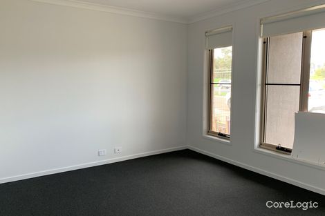 Property photo of 44 Scotland Circuit Cranbourne West VIC 3977