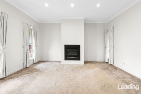 Property photo of 36 Saxonwood Drive Sunbury VIC 3429