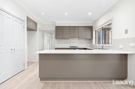 Property photo of 36 Saxonwood Drive Sunbury VIC 3429