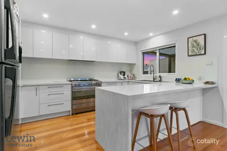 Property photo of 10 Eila Close Cheltenham VIC 3192
