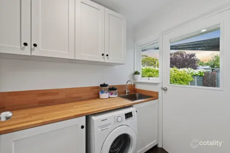 Property photo of 9 Deer Avenue Mount Barker SA 5251