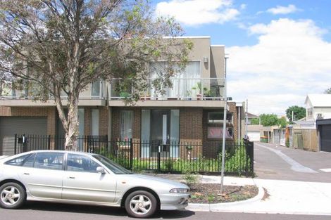 Property photo of 1/63 Cowper Street Footscray VIC 3011
