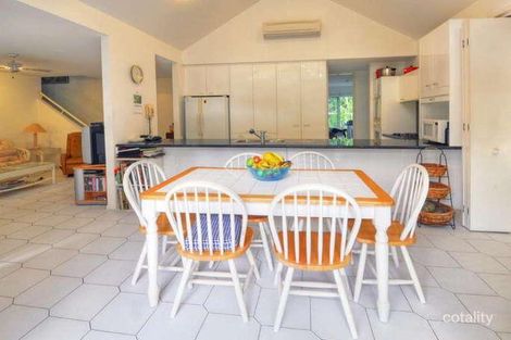 Property photo of 2 Seton Close Kenmore Hills QLD 4069