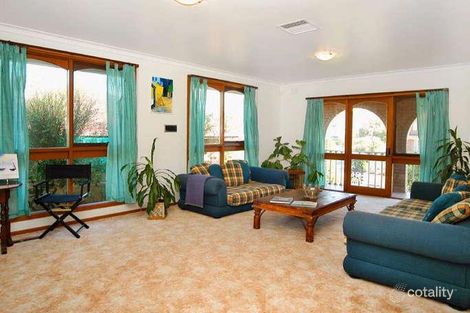 Property photo of 5 Atheldene Drive Glen Waverley VIC 3150