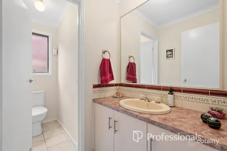 Property photo of 30 Stringybark Boulevard Mount Evelyn VIC 3796