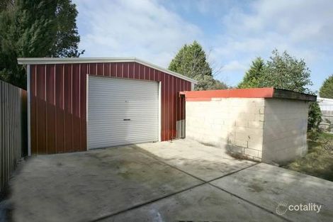 Property photo of 19 Tinks Road Narre Warren VIC 3805