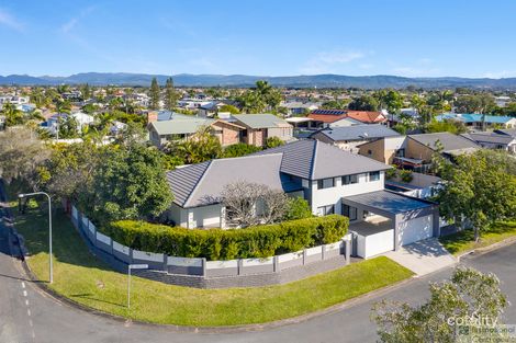 Property photo of 2 Dunkeith Avenue Benowa QLD 4217