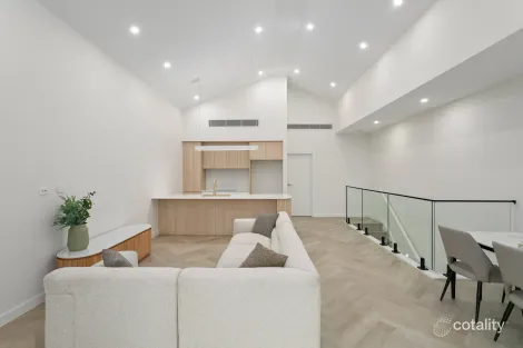 Property photo of 8 Newton Crescent Oak Flats NSW 2529