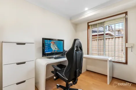 Property photo of 63 Weeroona Road Edensor Park NSW 2176