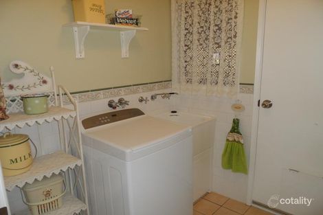 Property photo of 16 Eringa Avenue Loxton SA 5333
