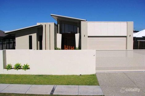 5 Airlie Cres, Pelican Waters, QLD 4551