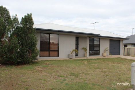 Property photo of 51 Mayfair Drive Emerald QLD 4720
