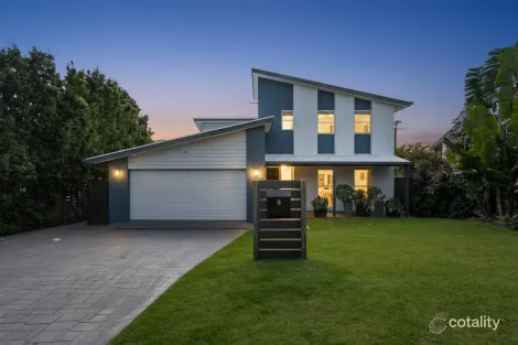 Property photo of 8 Appollo Place Oxenford QLD 4210