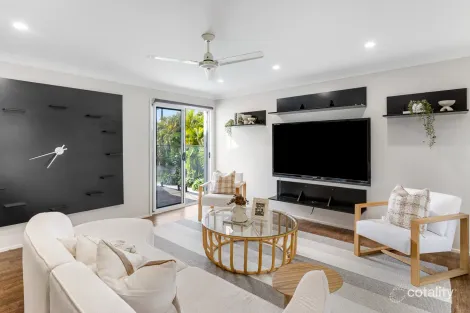 Property photo of 8 Appollo Place Oxenford QLD 4210